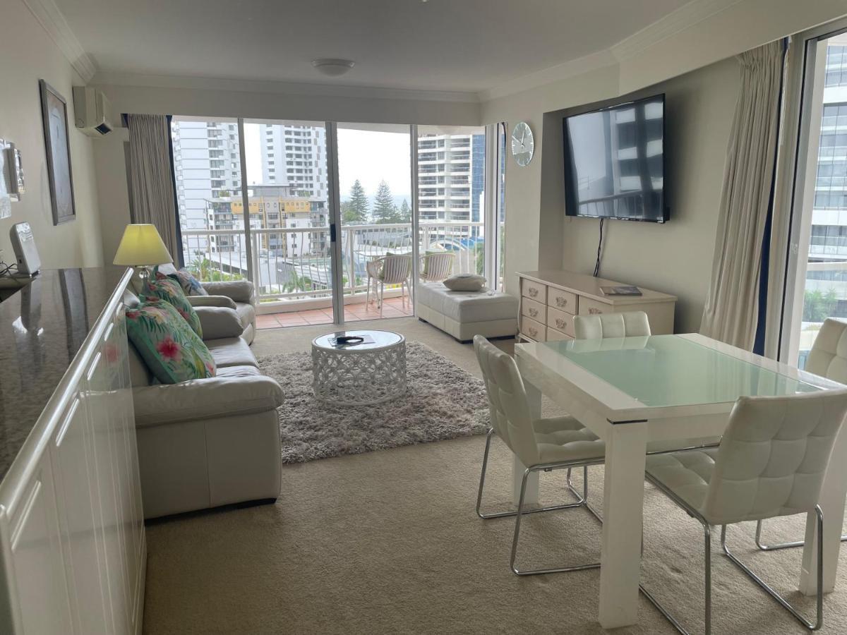 Broadbeach Holiday Apartments Gold Coast Exterior photo