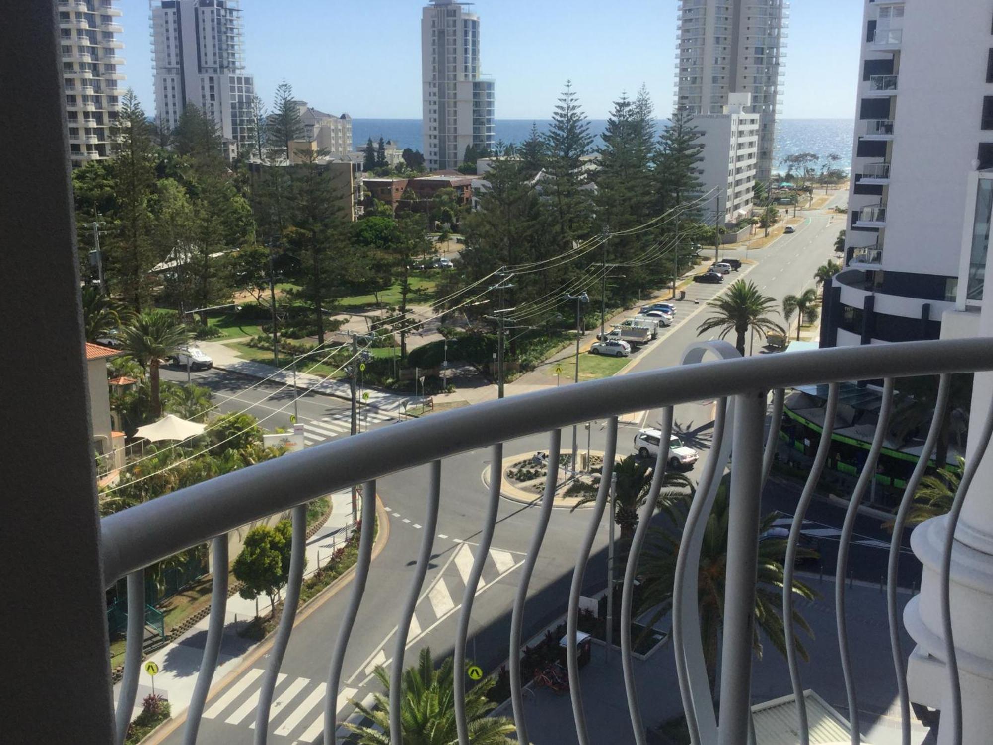 Broadbeach Holiday Apartments Gold Coast Exterior photo