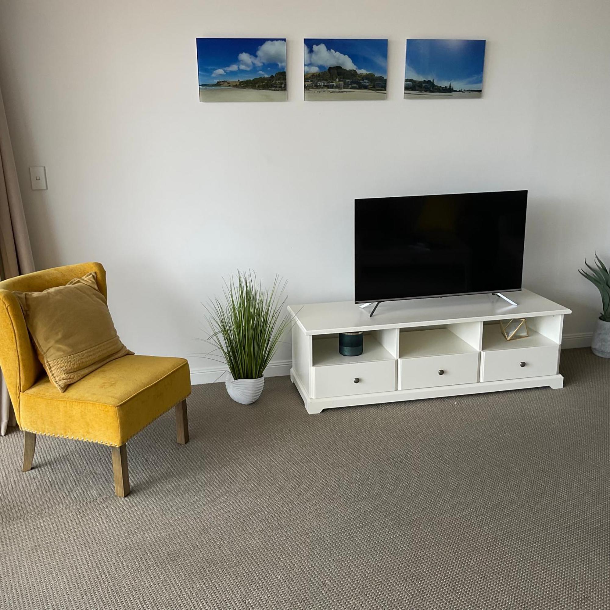 Broadbeach Holiday Apartments Gold Coast Room photo