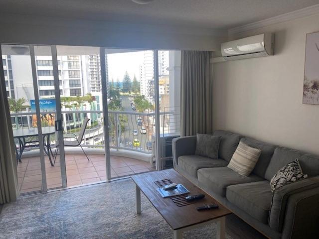 Broadbeach Holiday Apartments Gold Coast Exterior photo