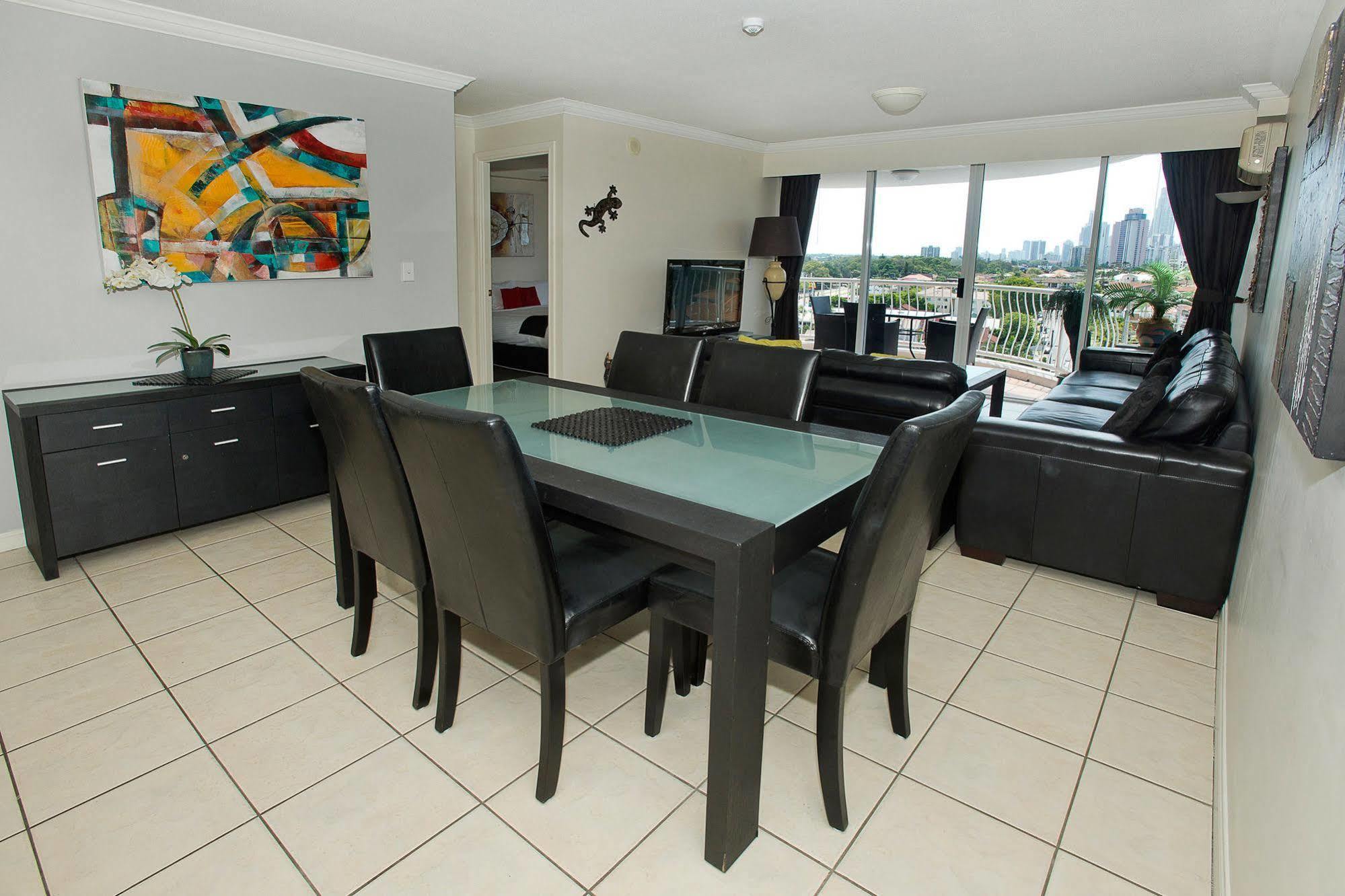 Broadbeach Holiday Apartments Gold Coast Exterior photo