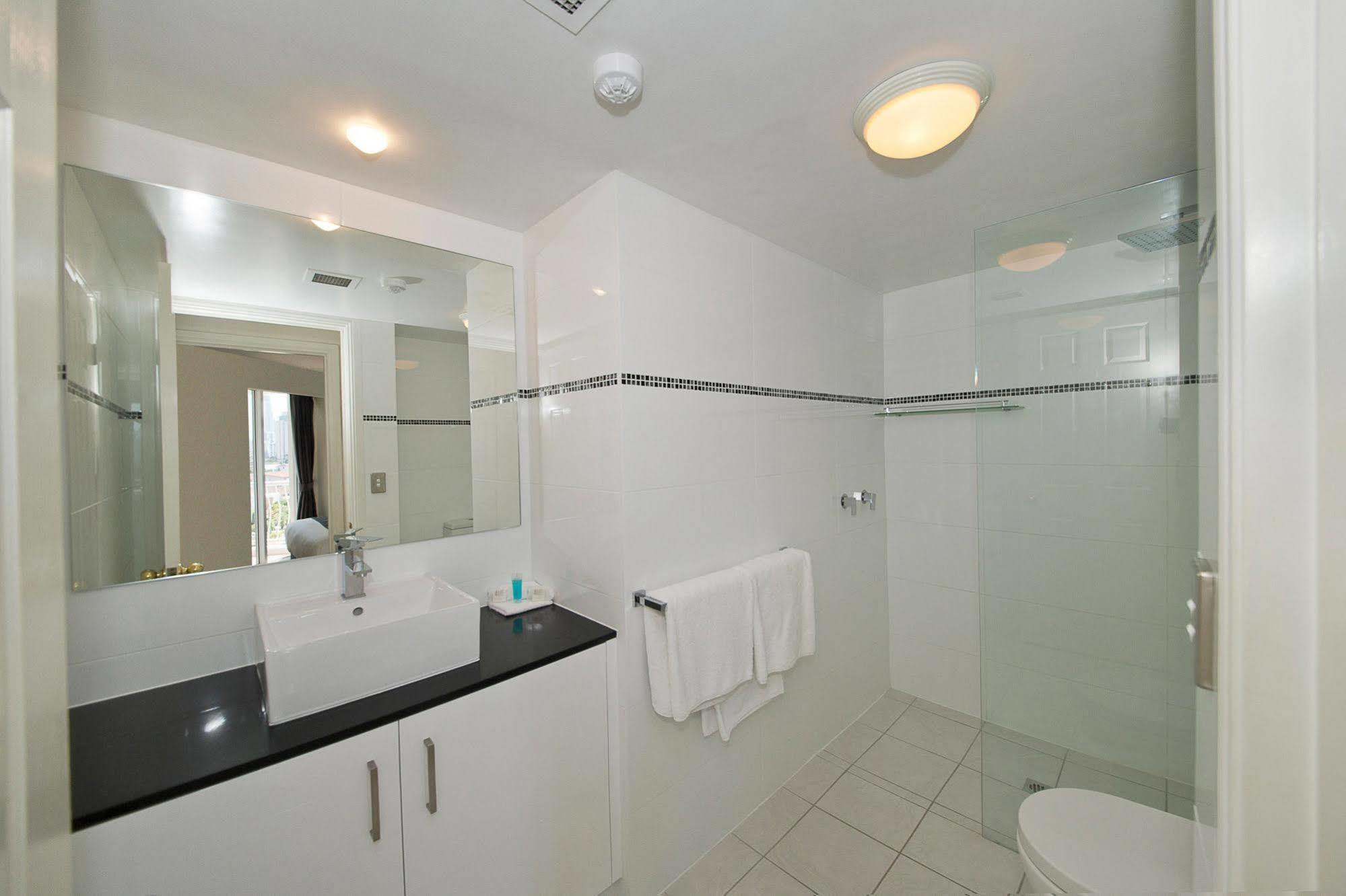 Broadbeach Holiday Apartments Gold Coast Exterior photo