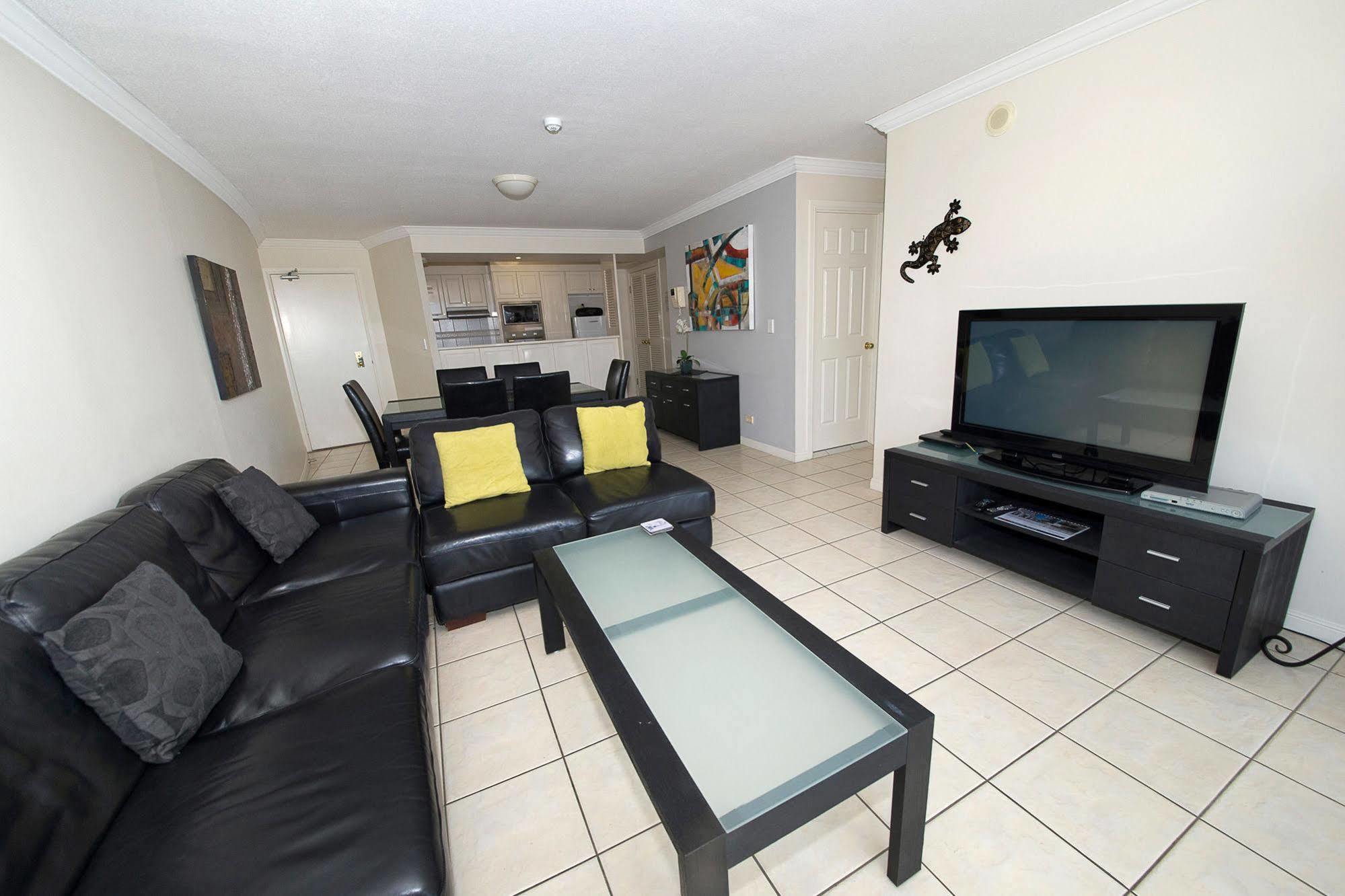 Broadbeach Holiday Apartments Gold Coast Exterior photo